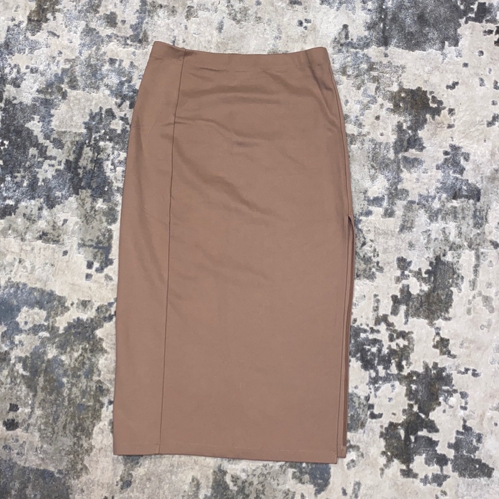 Aritiza Babaton Contour Skirt with Slit